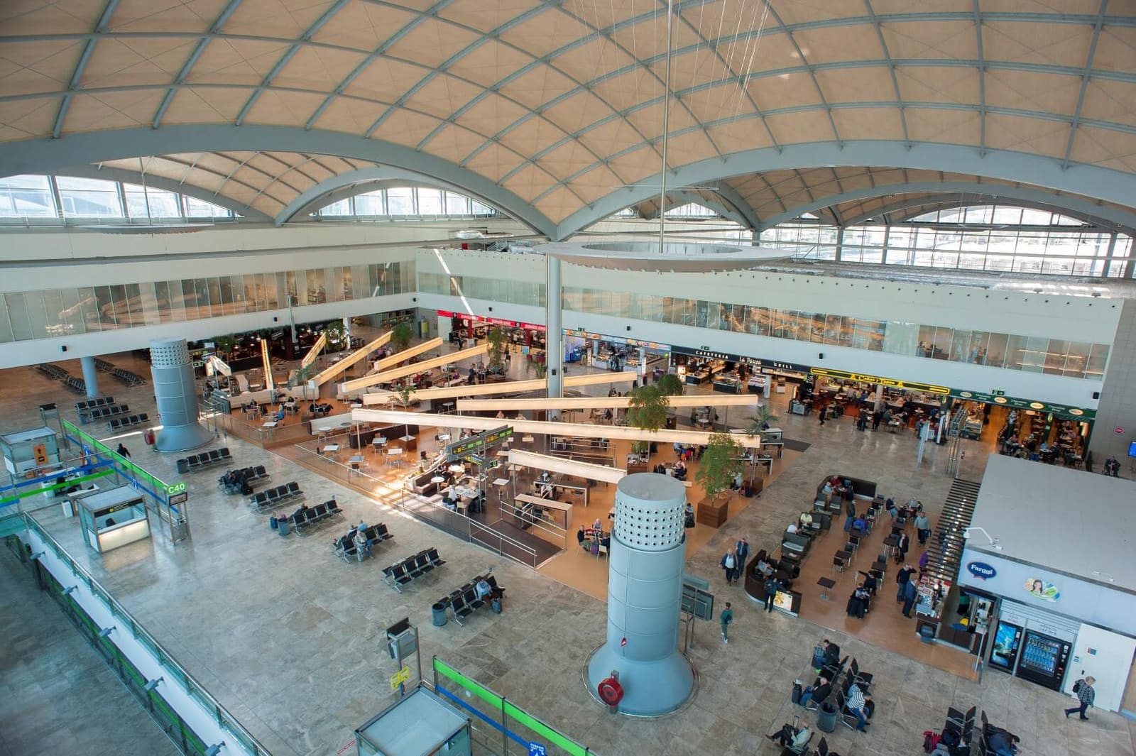 Aeropuertos y llegada