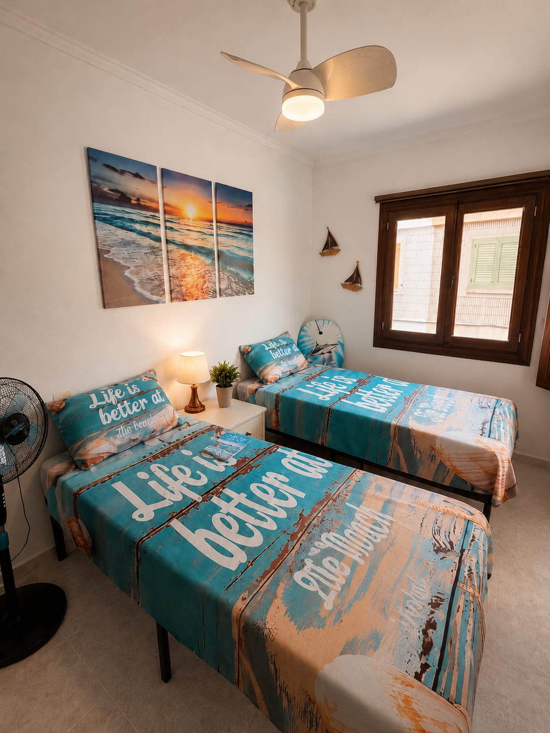 Schlafzimmer der Casa Flamingo mit zwei Einzelbetten